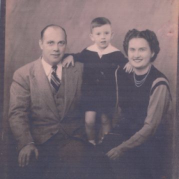 Woody, Margaret, Jim Sturgis 1945